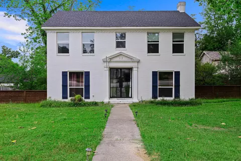 513 E Young St, Longview, TX 75601