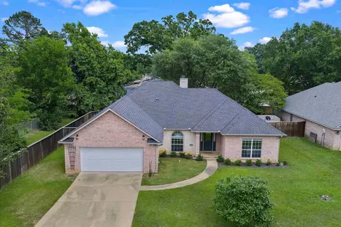1302 Casandra Dr, Longview, TX 75605