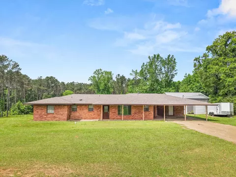 5569 Fm 250, Hughes Springs, TX 75656