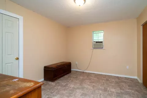 Bedroom - 809 Herbert, Marshall, TX 75670 photo 2 of 5