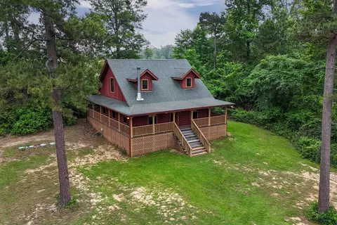 5993 Club Dr, Gilmer, TX 75645