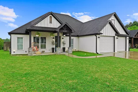 2108 Sophia, Longview, TX 75601
