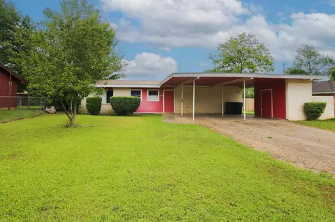 800 Sheryl Ln, Longview, TX 75604
