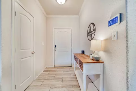 Entry Way - 114 Brookway Ln, Longview, TX 75605 photo 2 of 2