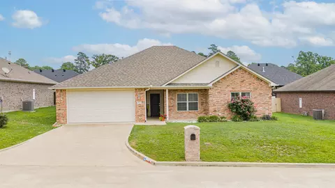 Exterior - 114 Brookway Ln, Longview, TX 75605 photo 5 of 5