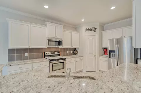Kitchen - 114 Brookway Ln, Longview, TX 75605 photo 2 of 6