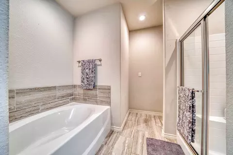 Bath - 114 Brookway Ln, Longview, TX 75605 photo 1 of 2