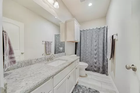 Bath - 114 Brookway Ln, Longview, TX 75605 photo 2 of 2