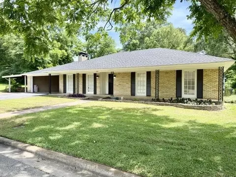 308 N Garden Club Dr, Overton, TX 75684
