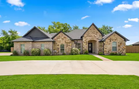 1714 Riviera Dr, Longview, TX 75605