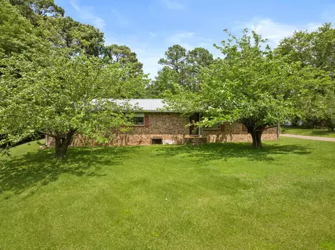 604 N Kasling St, Hughes Springs, TX 75656