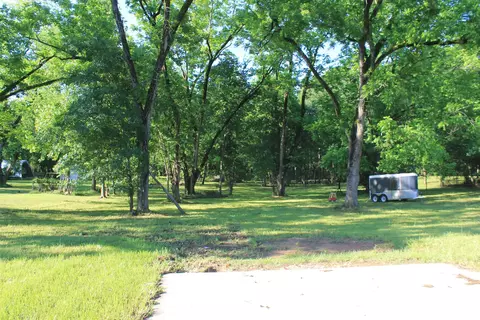2420 E Houston, Marshall, TX 75672