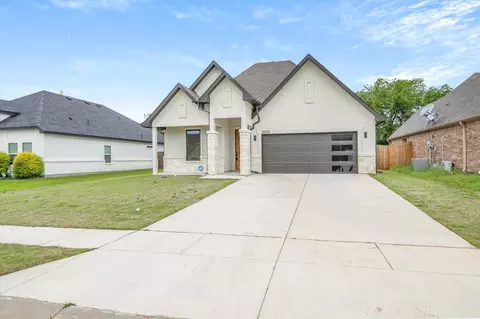 1868 Meadowview, Canton, TX 75103