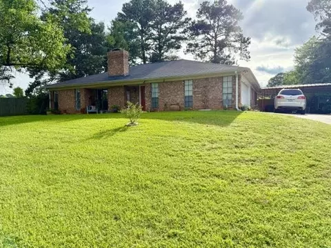 1503 Greenbriar, Longview, TX 75604