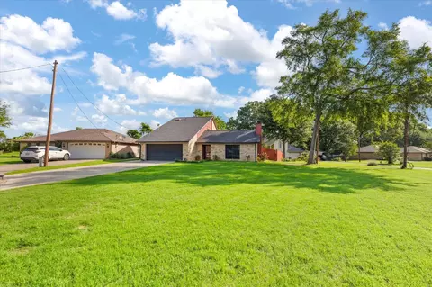Exterior - 302 Cindi Ct, Longview, TX 75605 photo 3 of 11