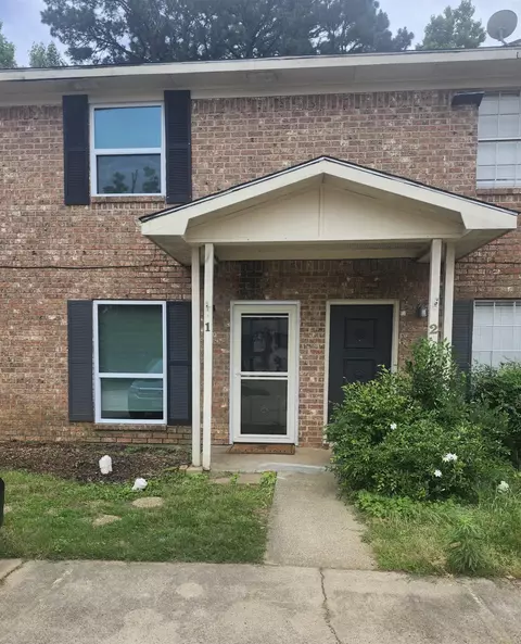 3731 Kriss Dr #1, Longview, TX 75604