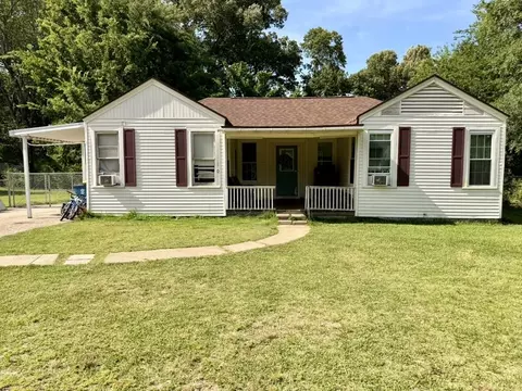 1107 E North St, Kilgore, TX 75662