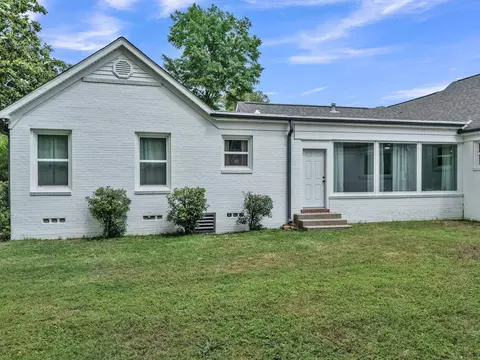 Exterior - 715 Noel Dr, Longview, TX 75602 photo 4 of 9