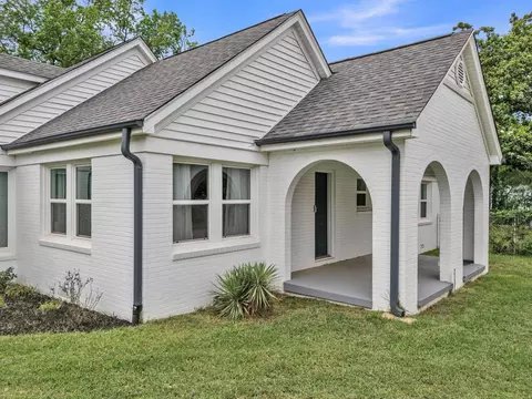 Exterior - 715 Noel Dr, Longview, TX 75602 photo 7 of 9