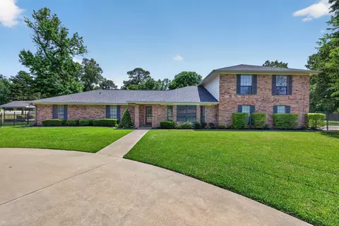 1411 Holly St, Waskom, TX 75692