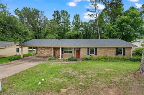 1513 Peterson Ln, Henderson, TX 75654