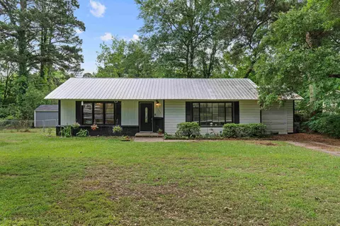 1412 Mahlow Dr, Longview, TX 75601