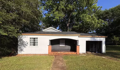 507 S Lamar St, Overton, TX 75684