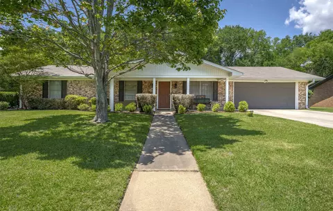 1817 Beth Dr, Longview, TX 75605