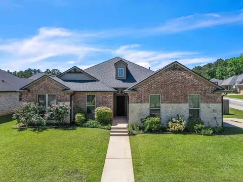 100 Decoy Ln, Hallsville, TX 75650
