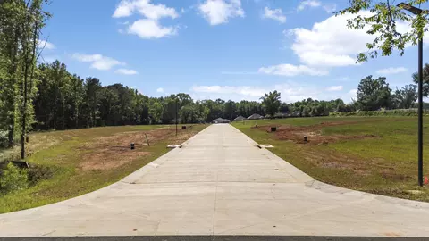 401 Mary Ln, Troup, TX 75789