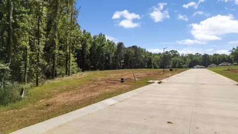 403 Mary Ln, Troup, TX 75789