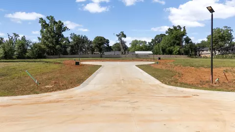 405 Mary Ln, Troup, TX 75789