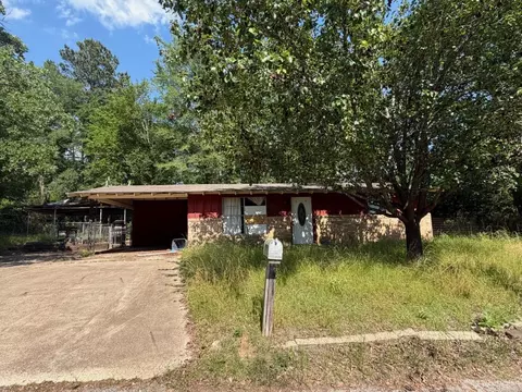 1107 W Paschal St, Troup, TX 75789