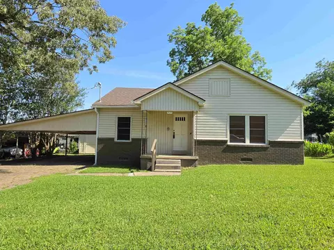404 Rogers Ave, Henderson, TX 75652