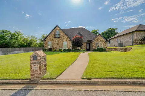 1613 Olympic Dr, Longview, TX 75605