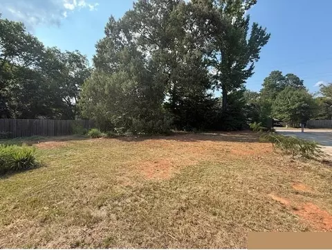 401 Tara Ln, Troup, TX 75789
