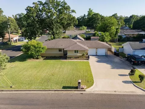 300 W Avalon Ave, Longview, TX 75602