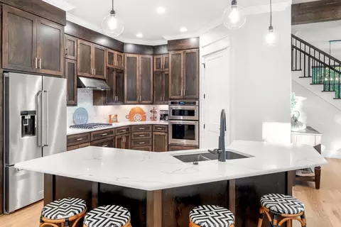 Kitchen - 4301 Windrush Blvd, Longview, TX 75604 photo 3 of 4