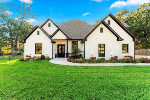 4301 Windrush Blvd, Longview, TX 75604