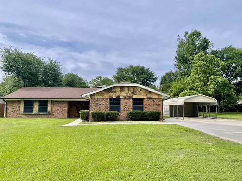 104 Meadowbrook, Carthage, TX 75633