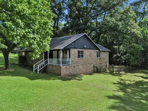 Exterior - 2802 Granite Dr, Longview, TX 75604 photo 7 of 9