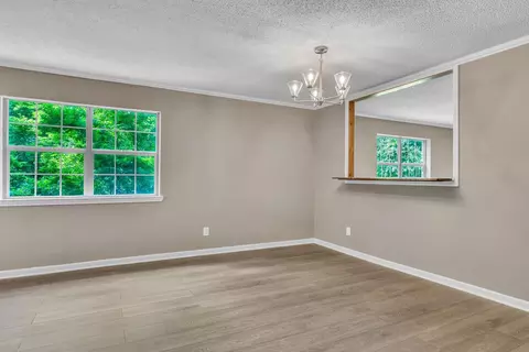 Living - 2802 Granite Dr, Longview, TX 75604 photo 4 of 7