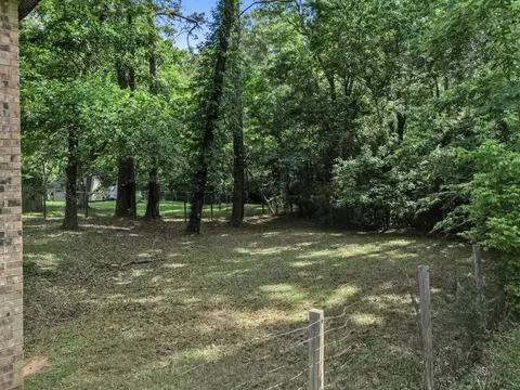 Exterior - 2802 Granite Dr, Longview, TX 75604 photo 6 of 9