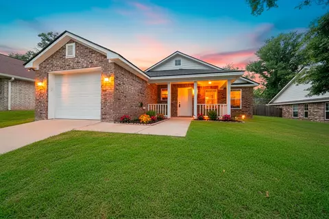 504 Abney St, Gilmer, TX 75645