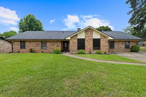 302 Cheryl St, Longview, TX 75604