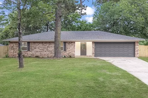 805 Dogwood Trl, Atlanta, TX 75551