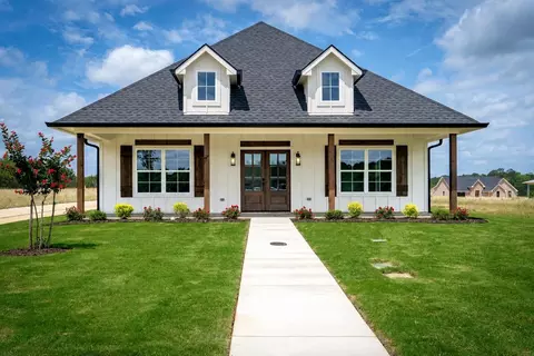 470 E Cupit Way, Liberty City, TX 75647