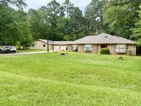 4589 Lori Small Ln, Longview, TX 75605
