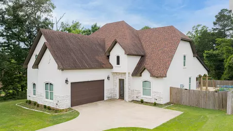 255 Towering Oak Mdws, Longview, TX 75602