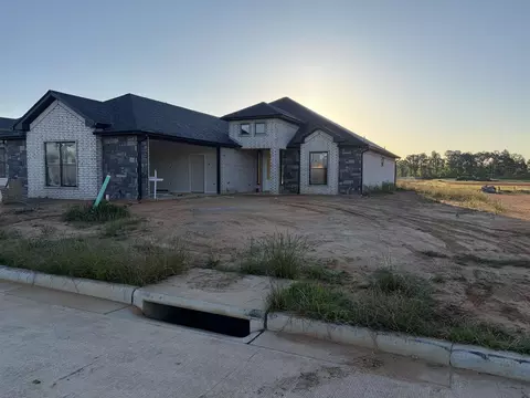 107 Moonlight Dr, Hallsville, TX 75650